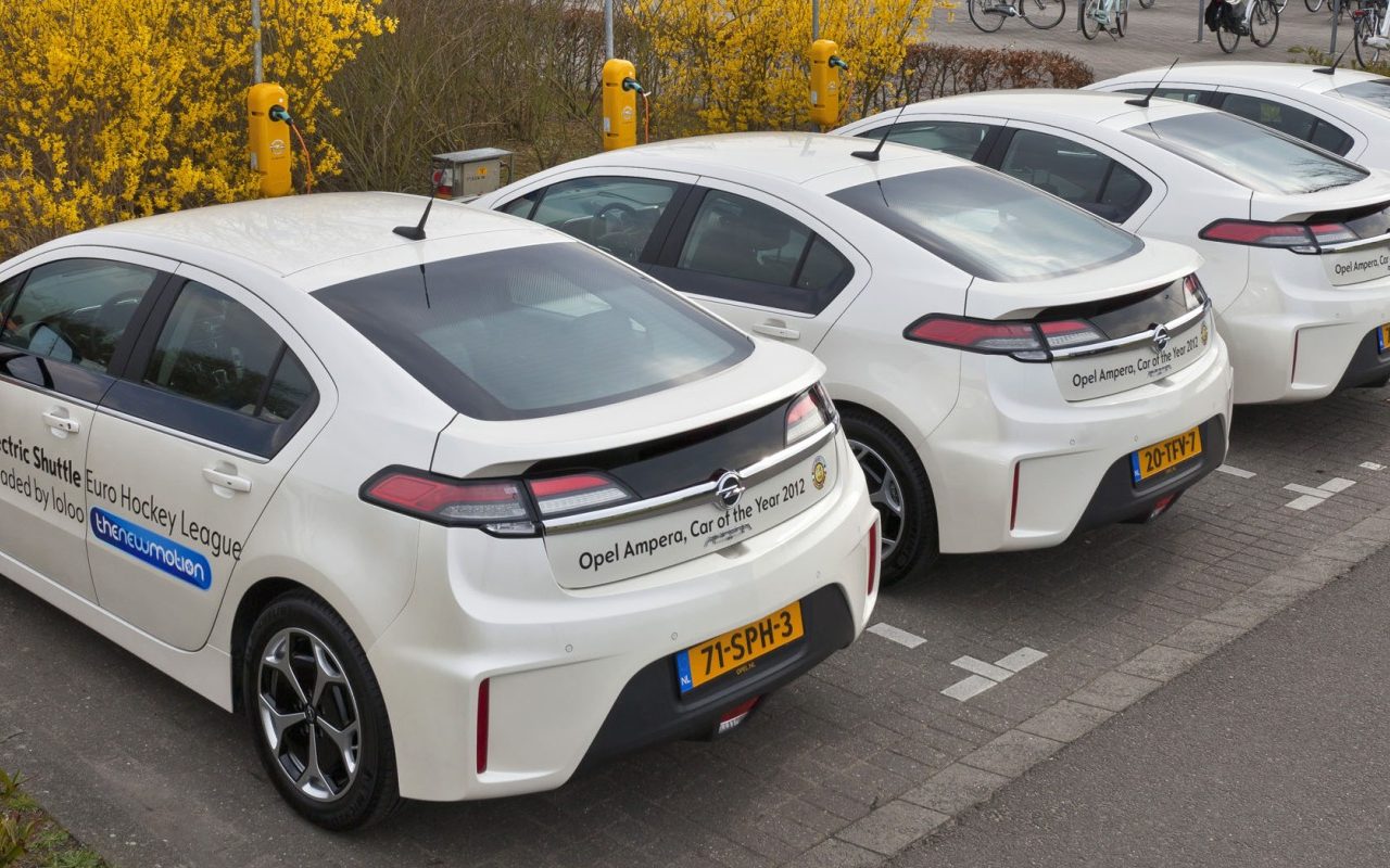 Legaal foutparkeren op laadplekken in Apeldoorn ...