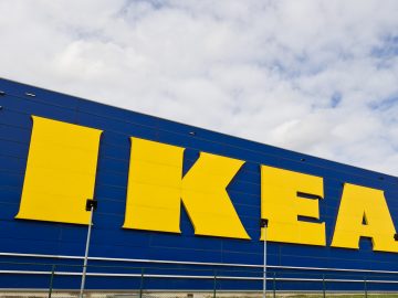 Snelladen bij IKEA ...