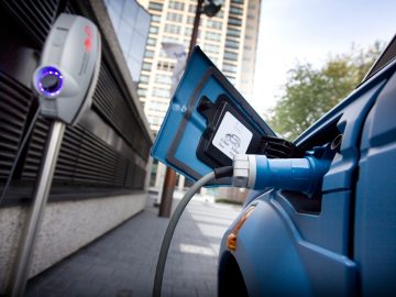 Rotterdam komt op stroom ...