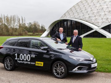 Toyota levert autoverhuurder Hertz 1.000e hybrideauto ...