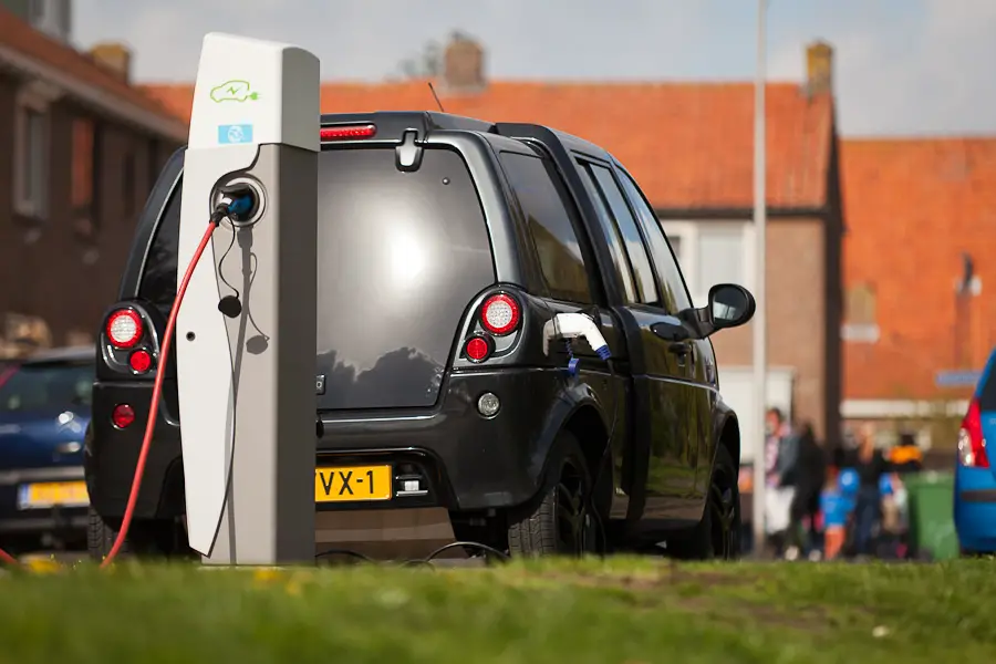 Draagt het gemeentebeleid bij aan het succes van elektrische auto’s? ...