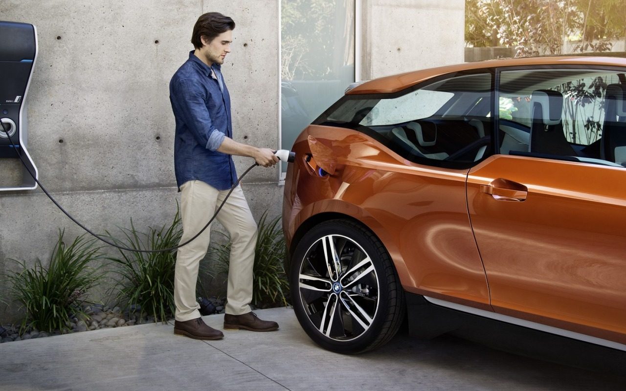 Kwart automobilisten overweegt  hybride of elektrisch rijden ...