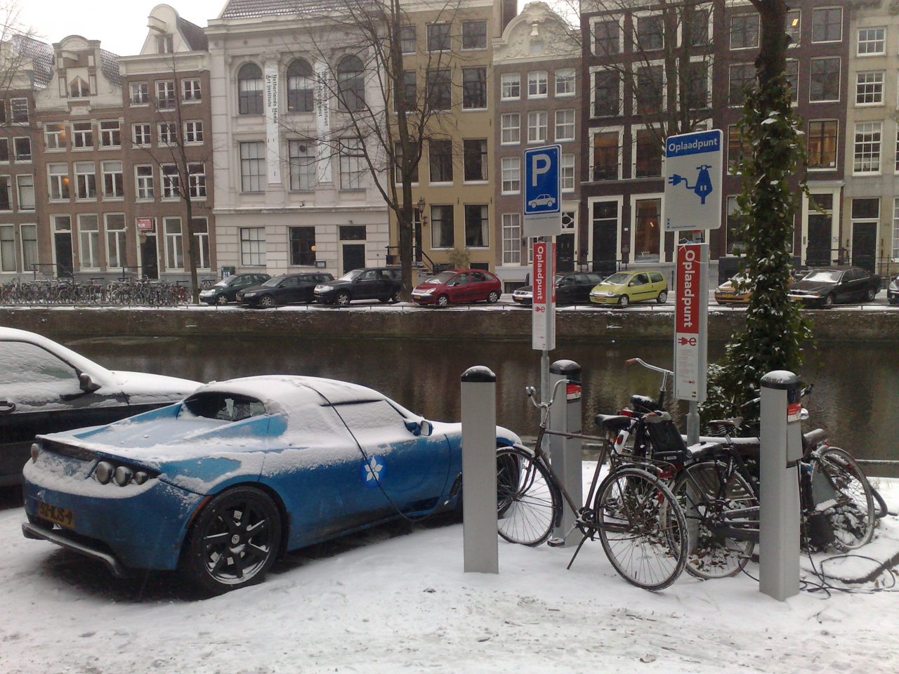 Technische Unie en Chargepoint leveren laadpunten voor de installatiebranche ...