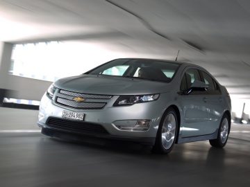 Belgen vinden elektrische auto te duur ...