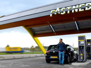 Wiebes’ onbegrijpelijke draai rond elektrische auto’s ...