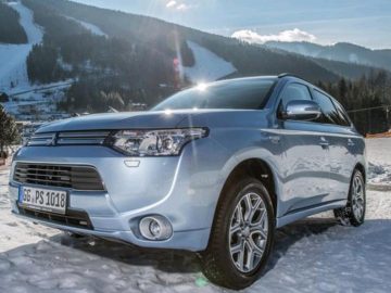 Wereldwijde introductie plug-in hybride Mitsubishi Outlander vertraagd ...