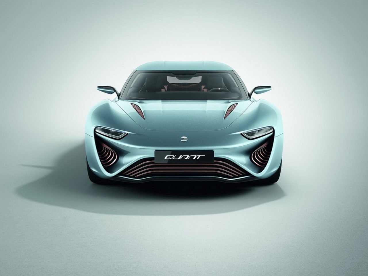 Groot en elektrisch: NanoFlowcell Quant e-Sportlimousine ...