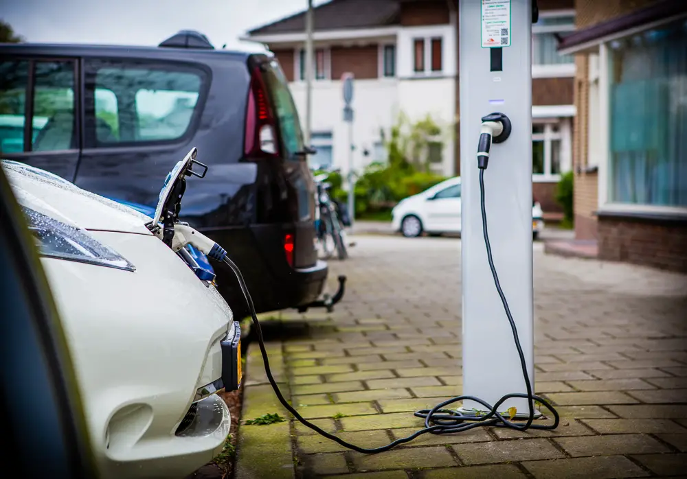 ‘Geen budget voor openbare laadpalen’ ...