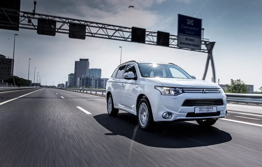 Minder fiscaal voordeel voor elektrische auto’s en plug-inhybrides ...