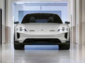 Porsche Mission E Cross Turismo