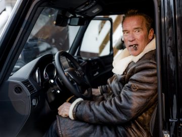 Arnold Schwarzenegger bij Kreisel Electrics