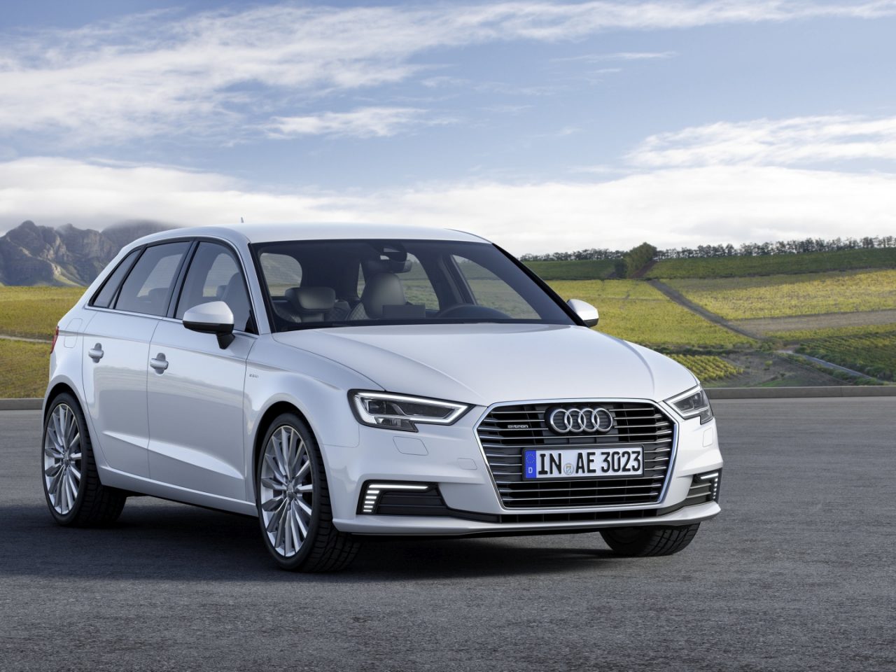 Frisse outfit en techniek voor Audi A3 e-tron ...
