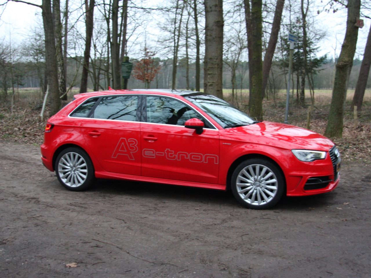 Hoe rijdt de Audi A3 e-tron? ...