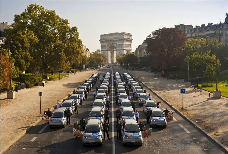 Elektrische Autolib-deelauto’s van Parijs naar Amerika ...