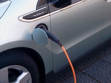 MRA-E plaatst 1.200 extra laadpunten ...