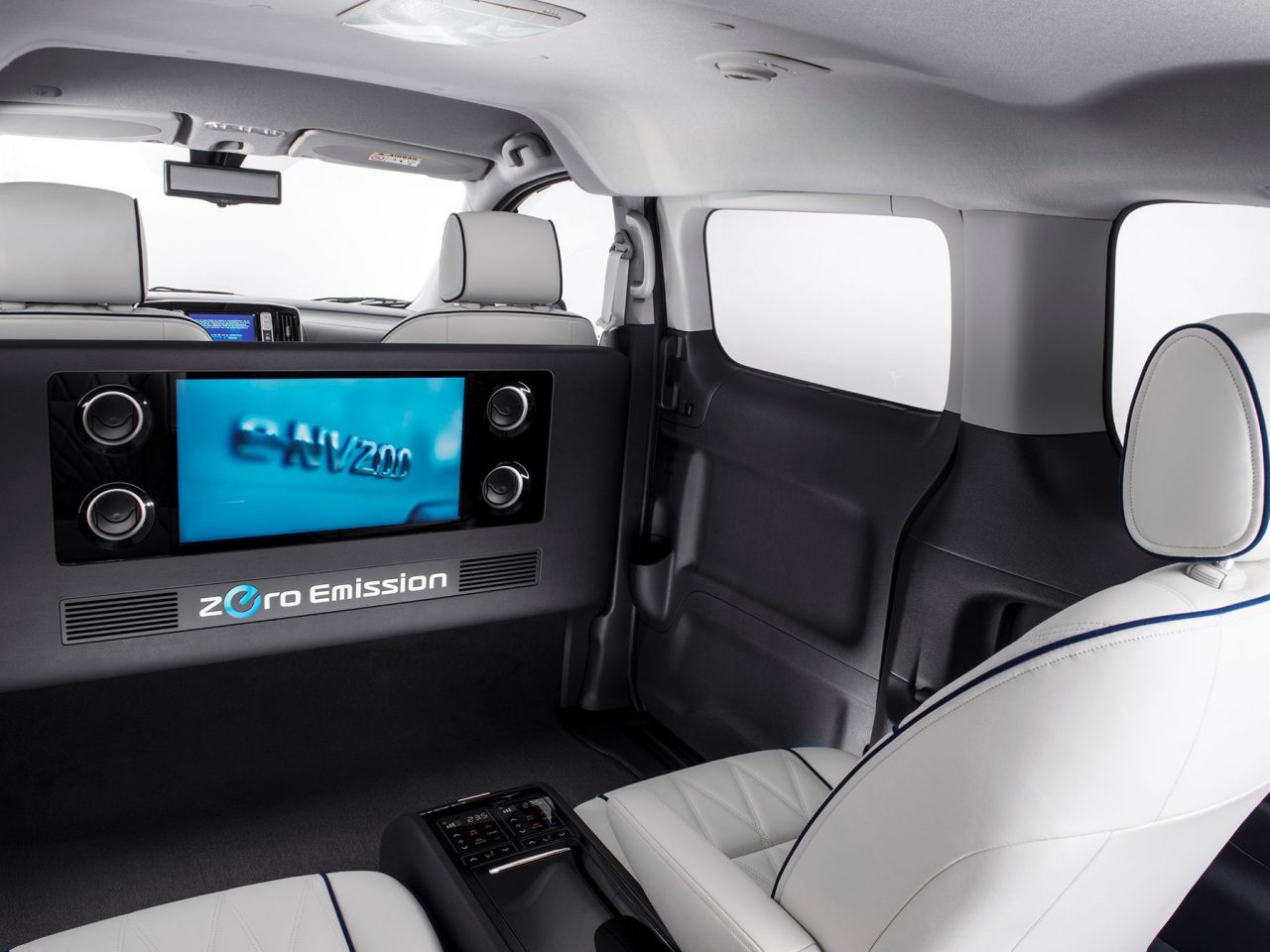 Nissan e-NV200 VIP Concept ...