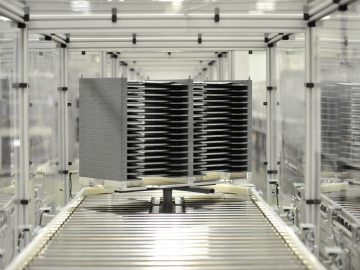 Kijkje in de keuken: fabricage van batterijen bij Nissan ...