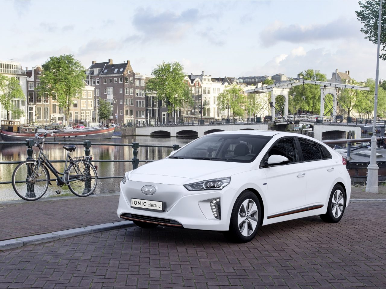 Top 10: Hyundai Ioniq bestverkochte elektrische auto van Nederland ...