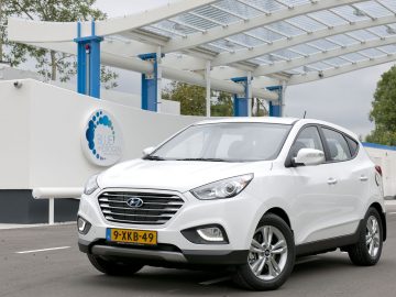 De eerste waterstofauto in Nederland kost 55.000 euro ...