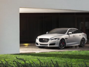 Jaguar XJ