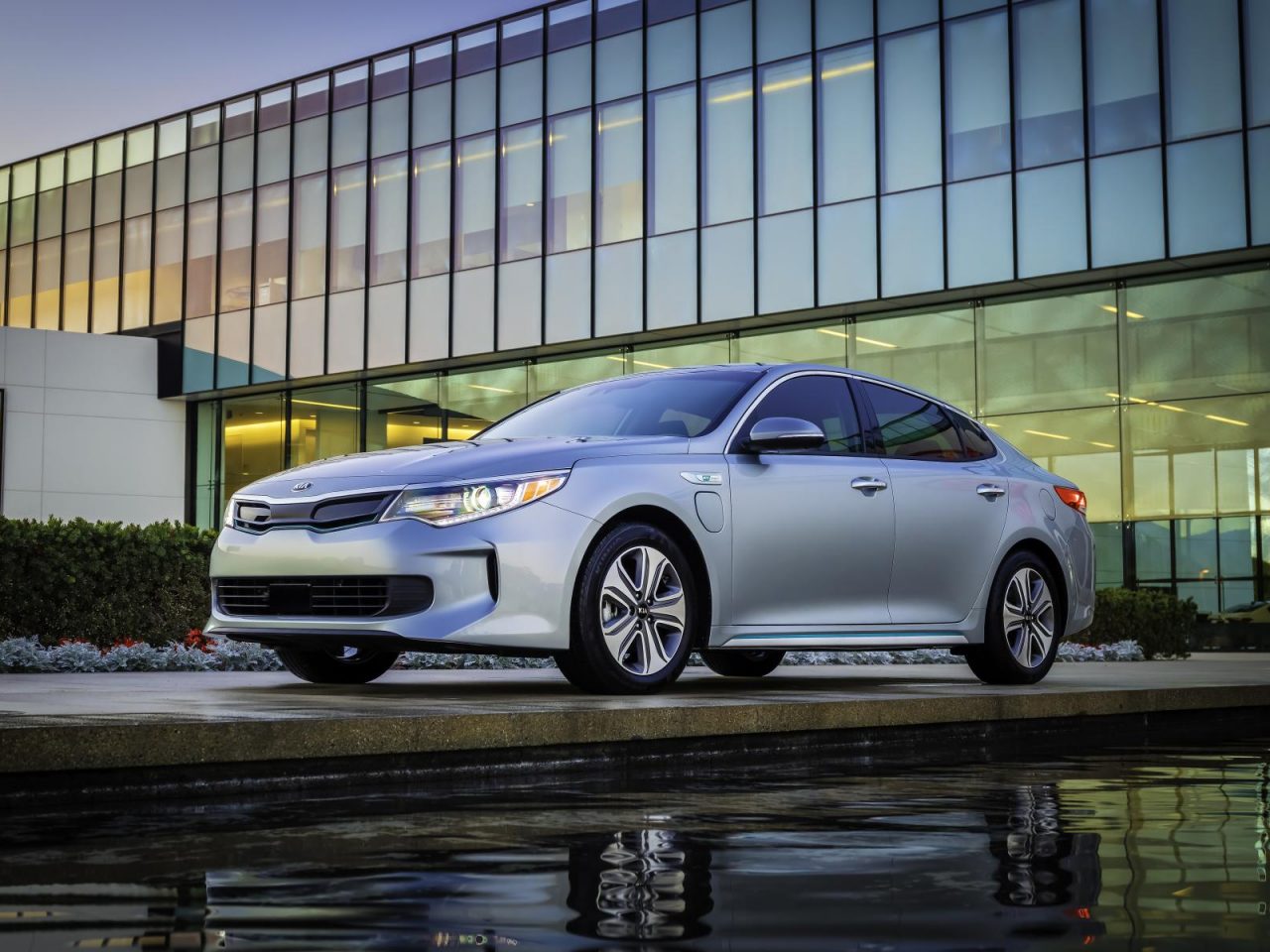 Kia Optima Plug-in Hybrid komt dit jaar ...