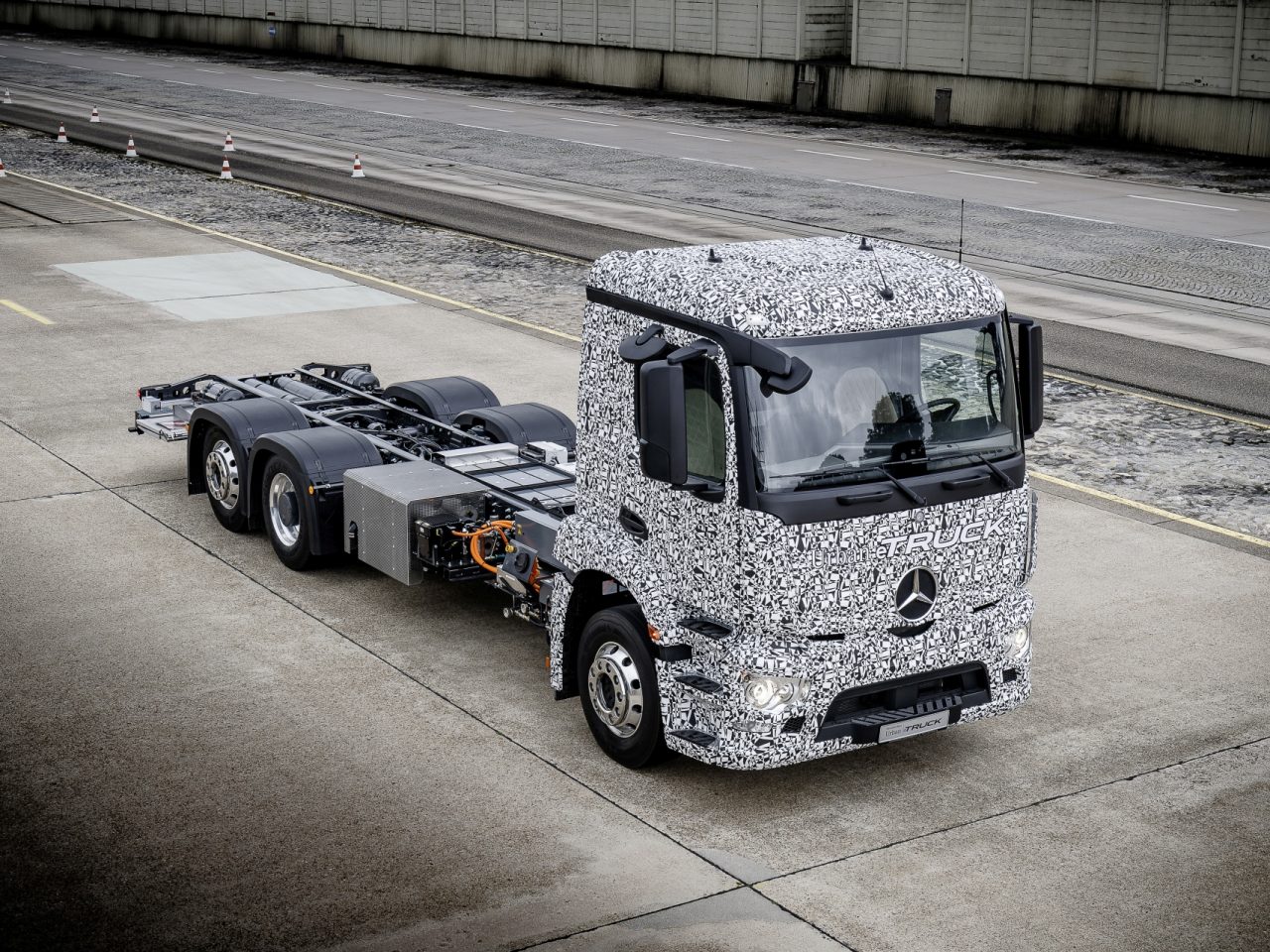 Eerste elektrische truck Mercedes-Benz een feit: Urban eTruck ...