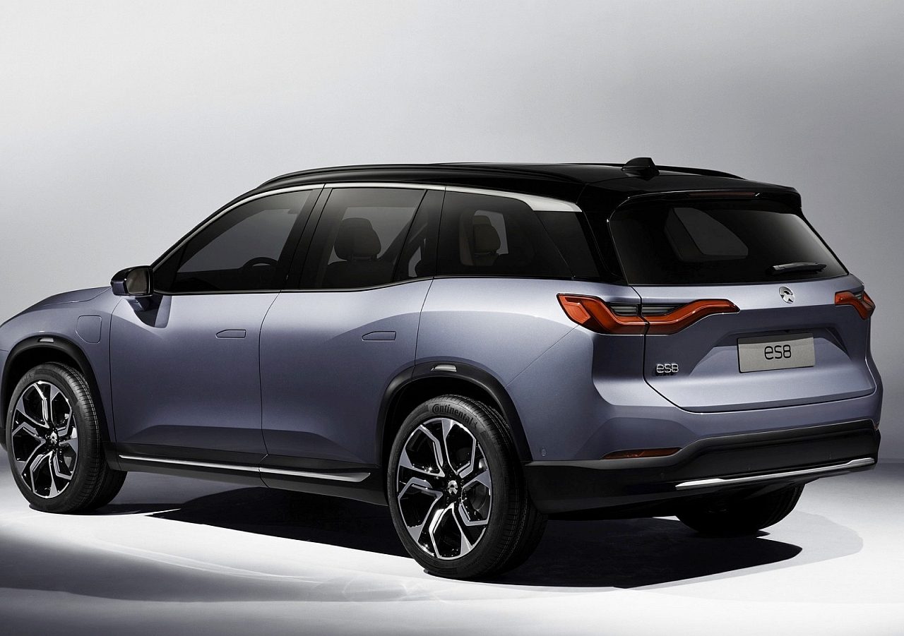 Nio ES8