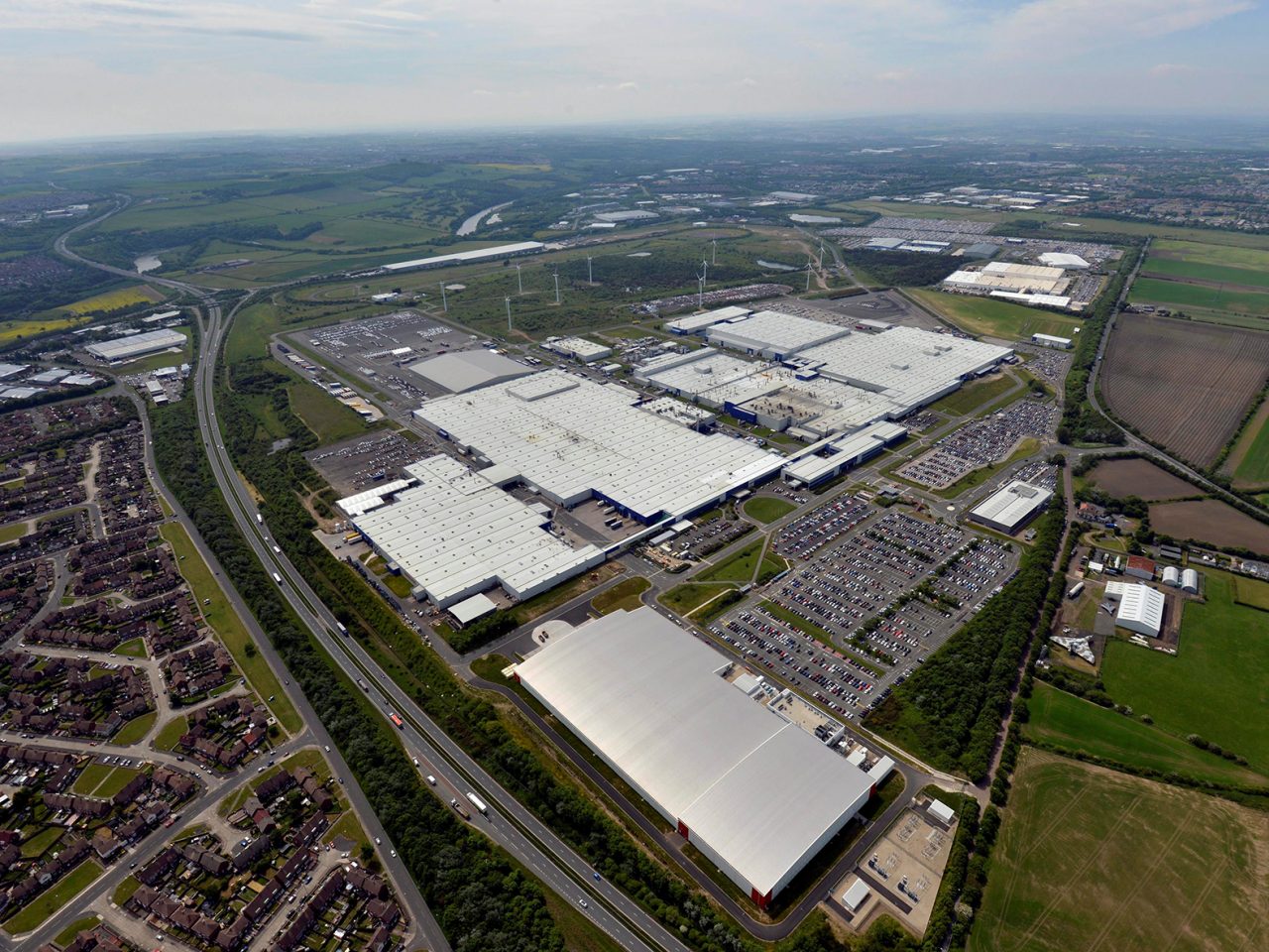 Nissan steekt 34,5 miljoen euro in batterijfabriek ...