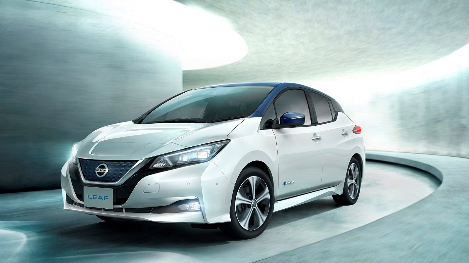 Nissan leaf 2 поколение