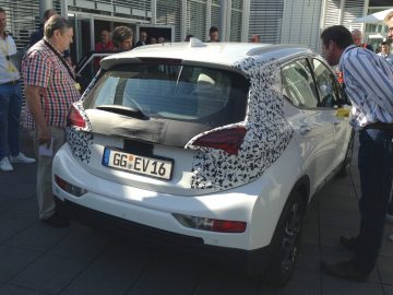 Even proefzitten in Opel Ampera-e ...