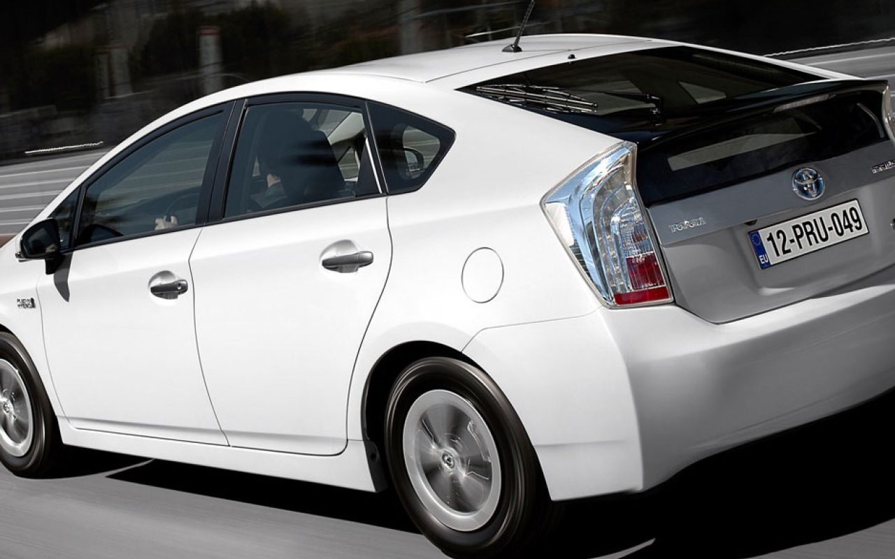 Test Toyota Prius Plug-in Hybrid: dat scheelt een stekker ...