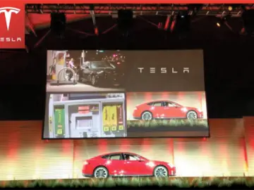 Tesla vertelt meer over zijn accuwisselstations ...