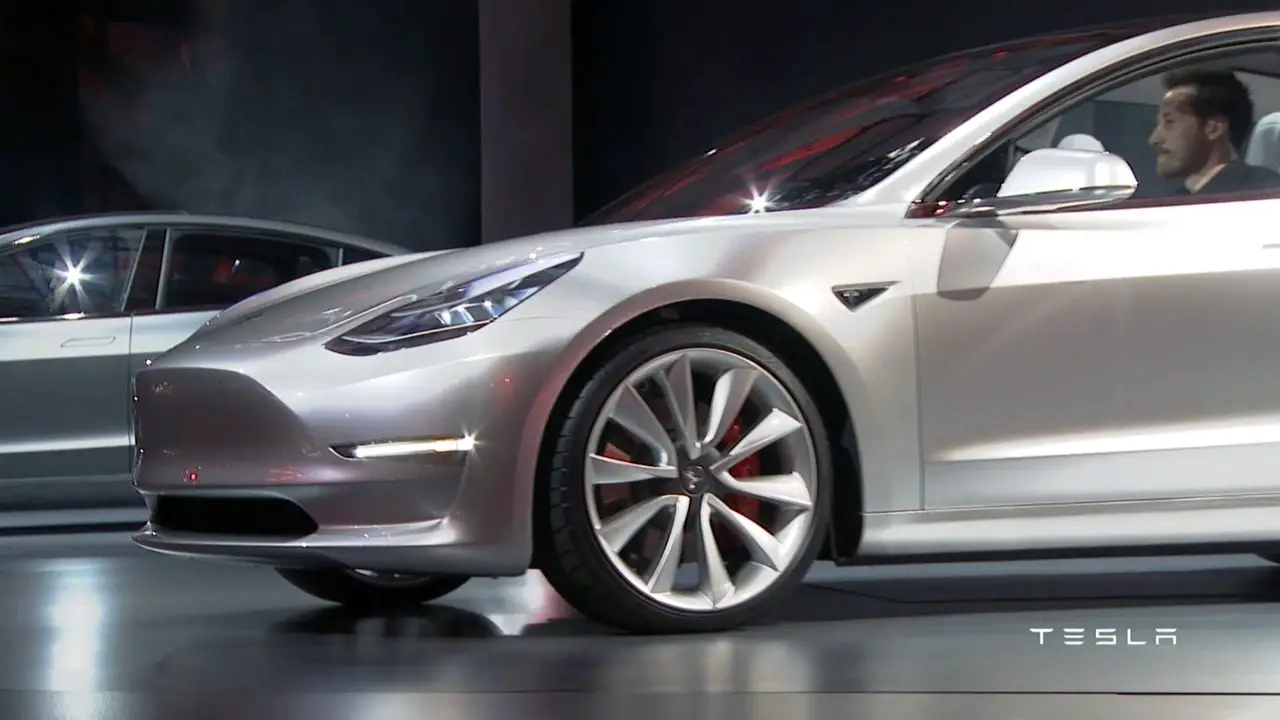 Tesla passeert 325.000 orders voor Model 3 ...