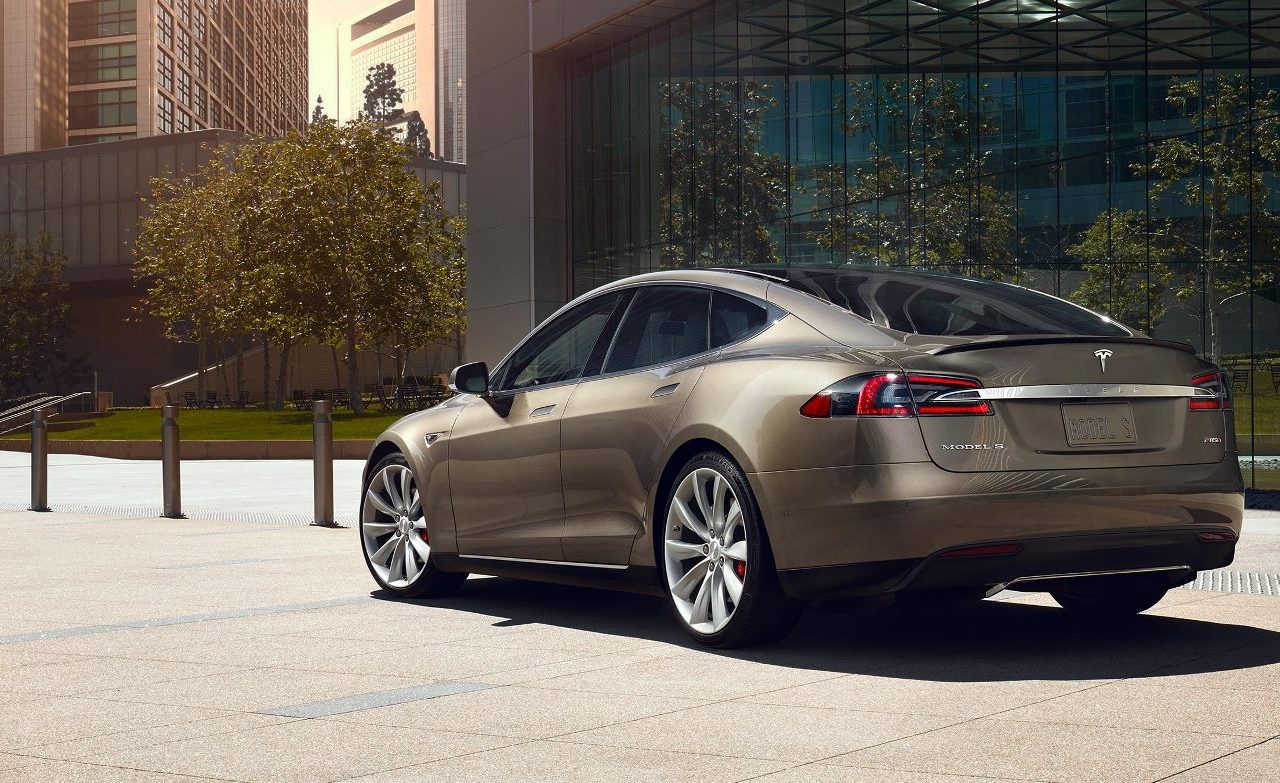 Nieuwe instapper Tesla Model S doet alles beter ...