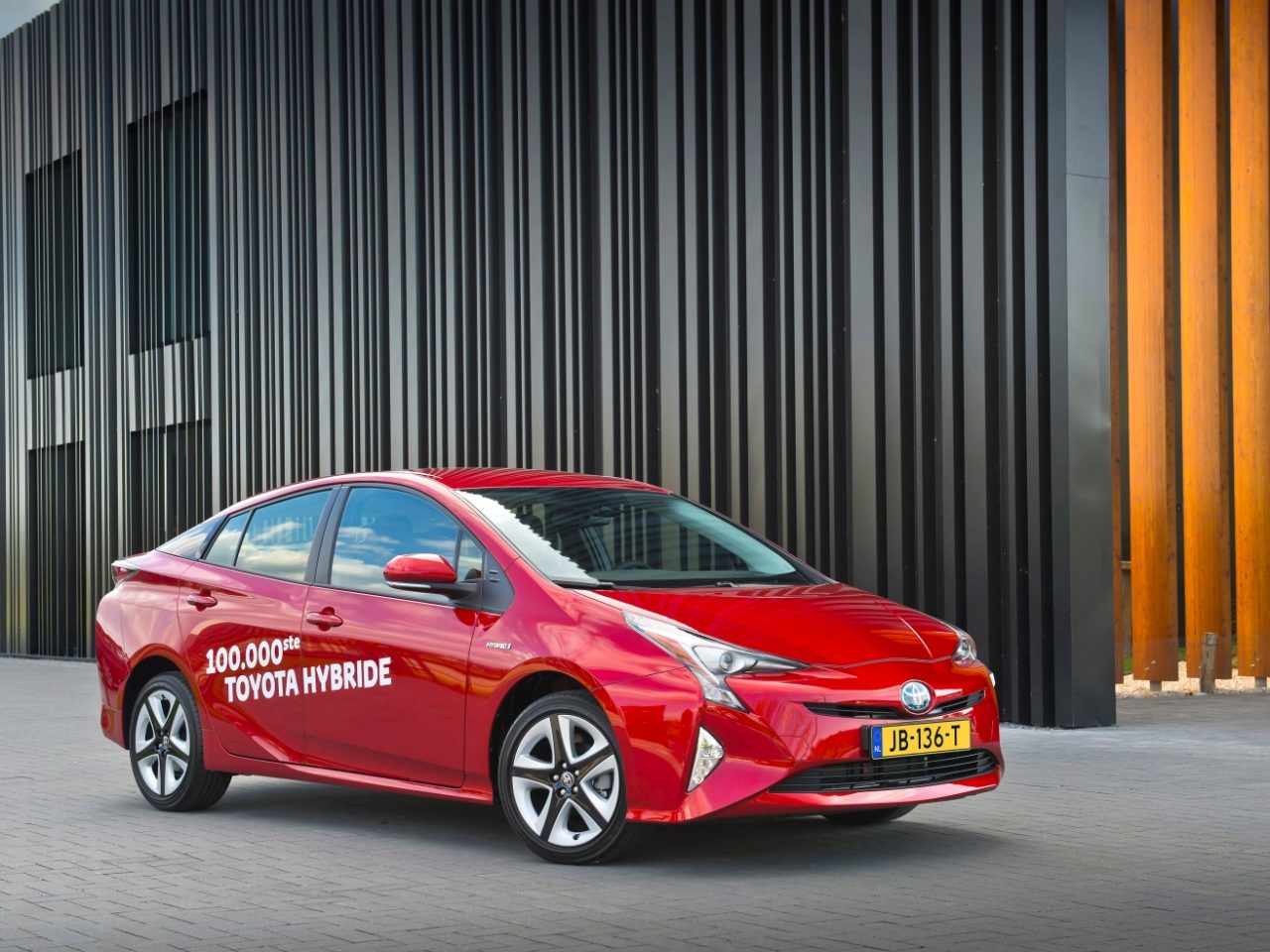 Toyota bereikt aantal van 100.000 hybrides in Nederland ...
