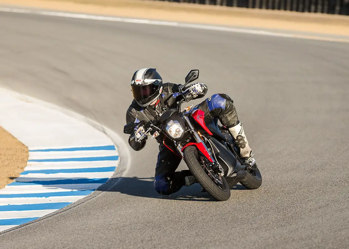 Power Tank vergroot actieradius Zero motorfiets tot 276 km ...