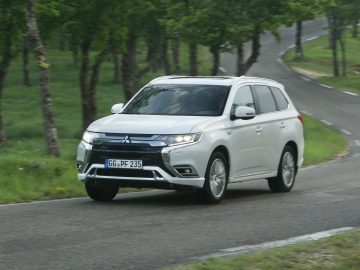 Mitsubishi Outlander PHEV MY2019