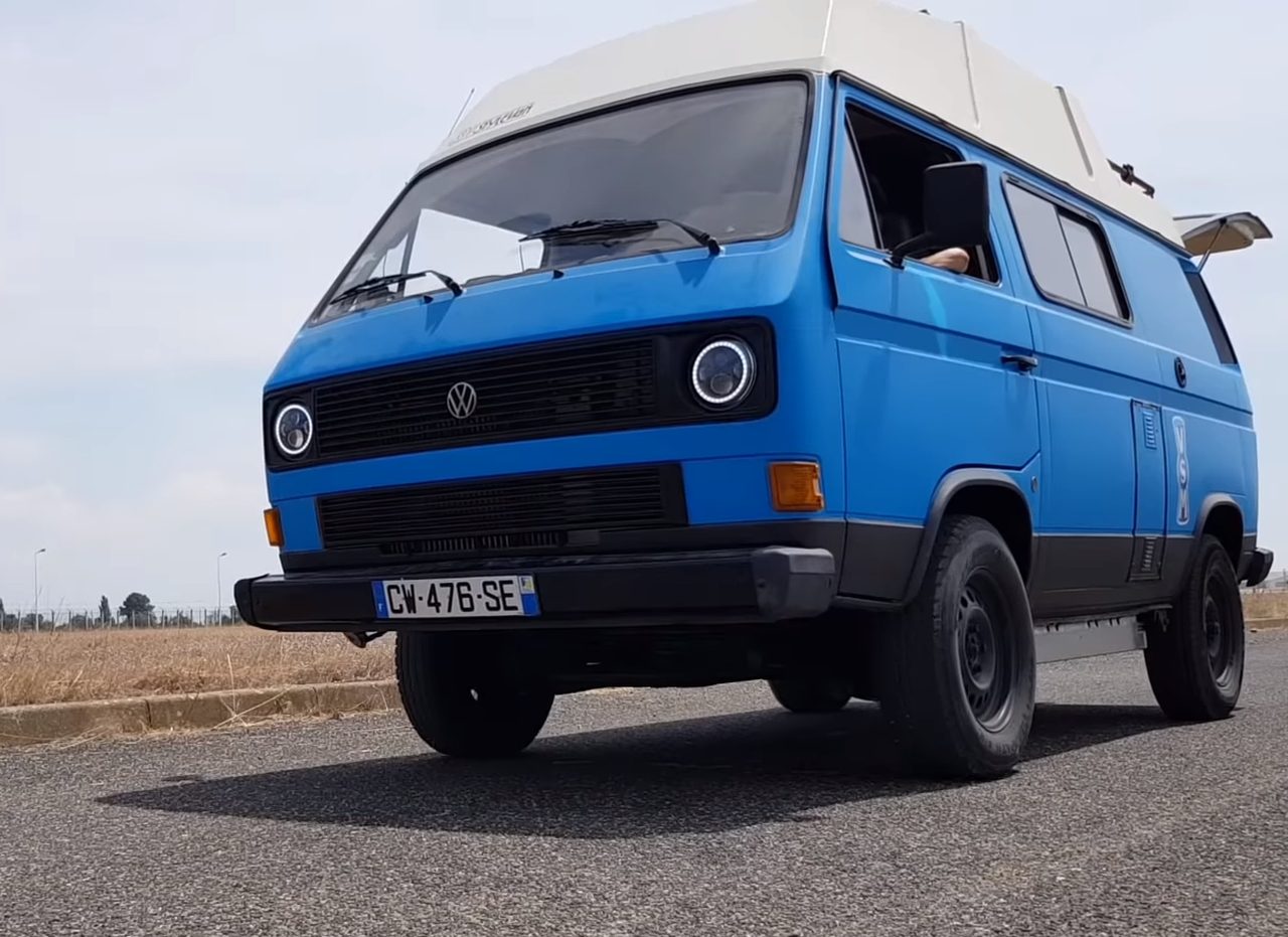 Volkswagen Transporter T3 met Tesla-aandrijflijn