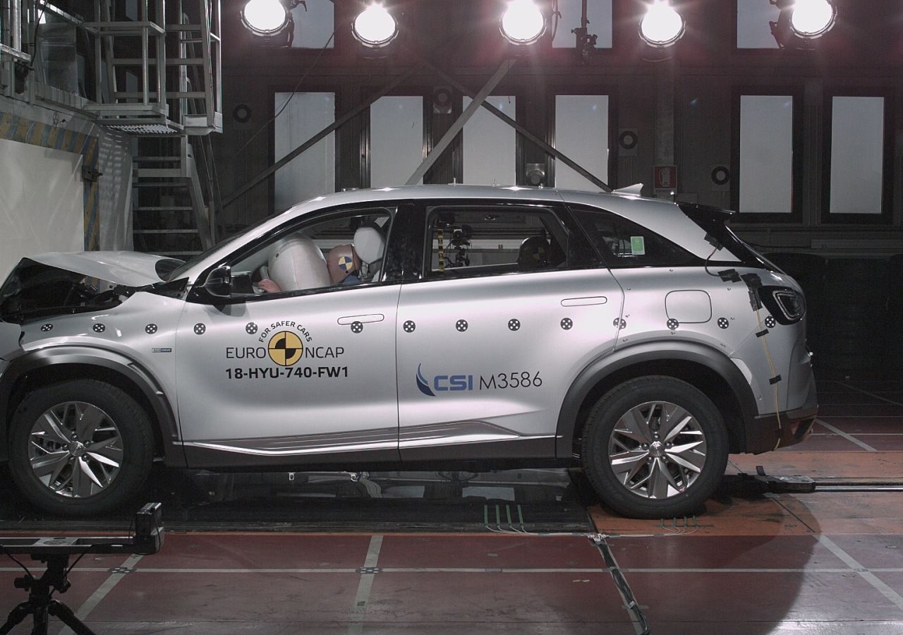 Eerste waterstofauto getest op botsveiligheid door Euro NCAP ...