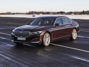 BMW 745e 2019
