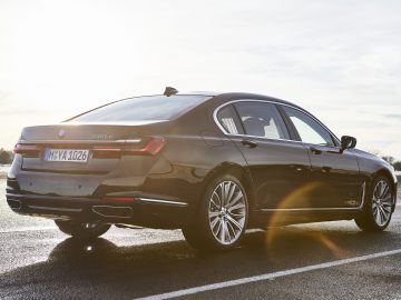 BMW 745e 2019
