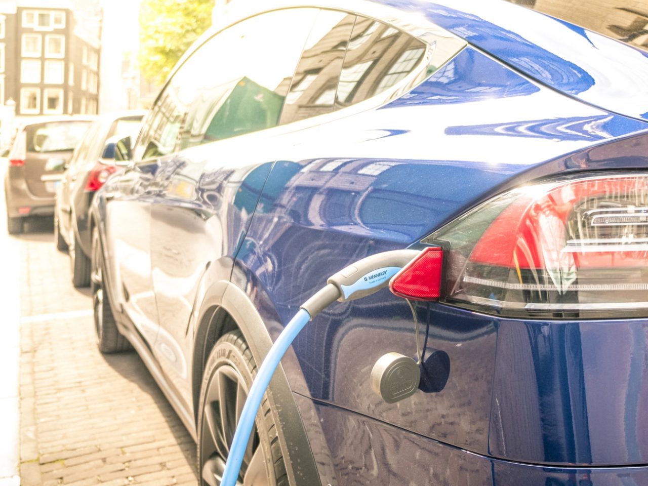 ‘Subsidies voor elektrische auto’s gaan vooral naar de rijken’ ...