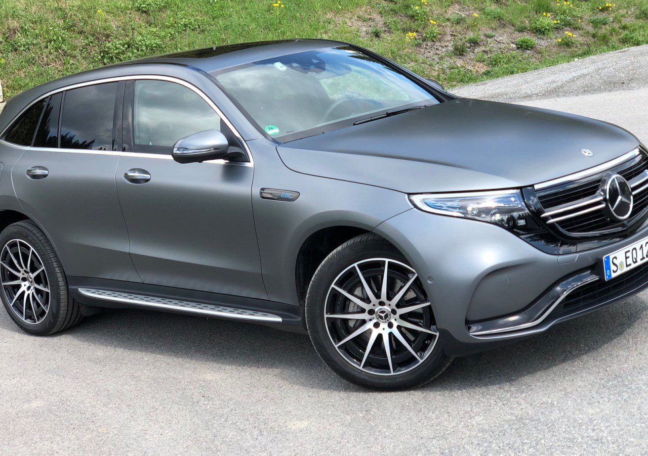 Mercedes-Benz EQC rechtsvoor