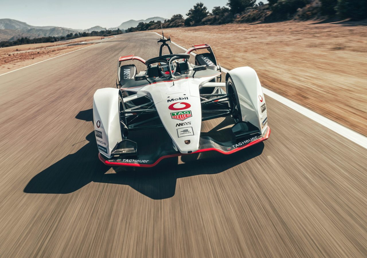 Porsches nieuwe elektrische racer: de 99X Electric Formule E ...