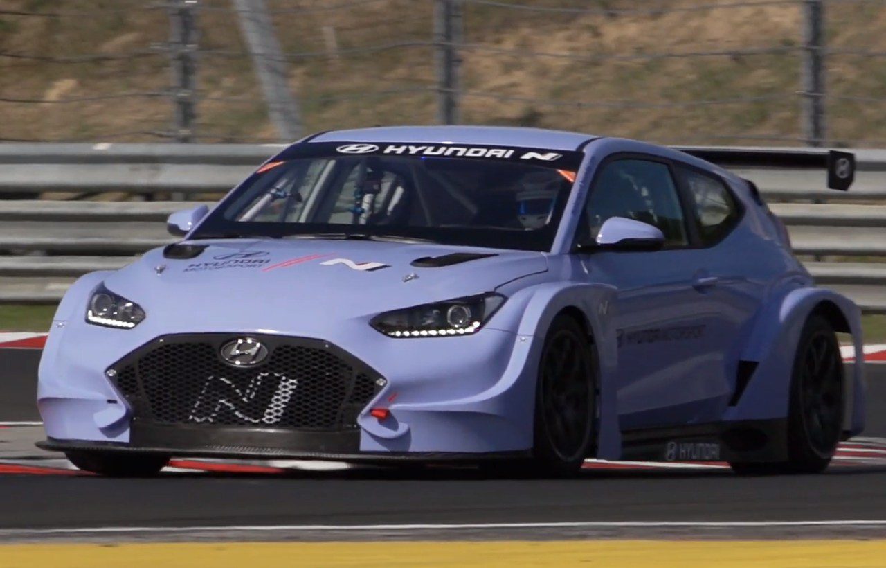 Deze Hyundai racer klinkt als een vliegtuig ...