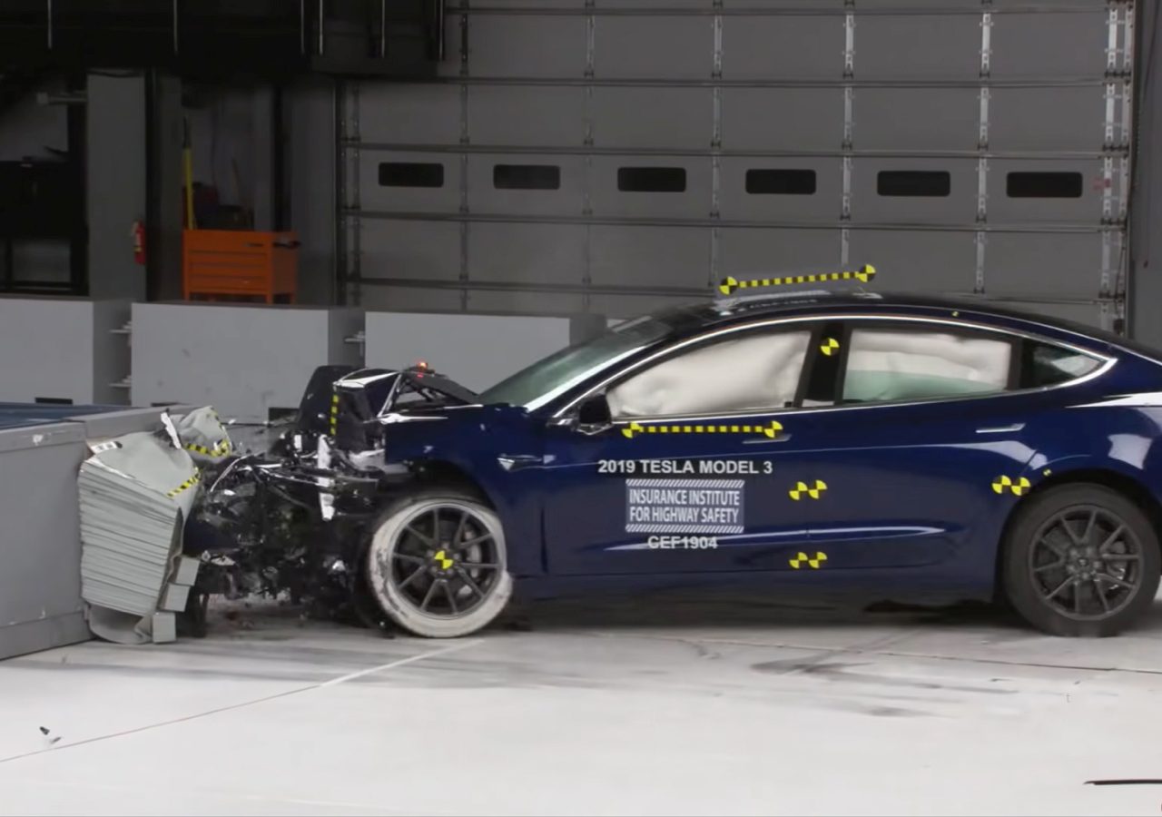 Crashtest: Waarom de Tesla Model 3 een van de veiligste auto’s ooit is ...