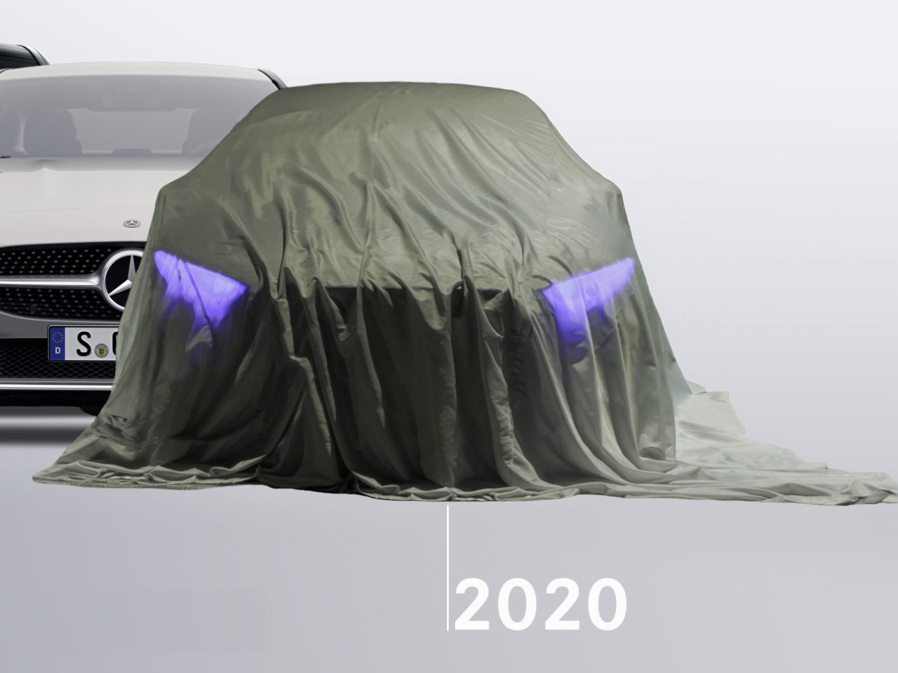 Geheimzinnige Mercedes-Benz onder doek ...