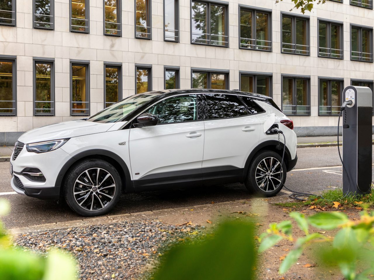 2020 Opel Grandland X Hybrid ...