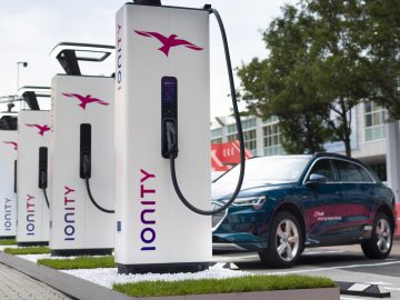Daarom verhoogt IONITY de stroomtarieven ...