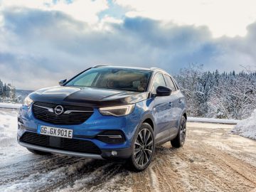 Autotest – Opel Grandland X Hybrid4 (2020) ...